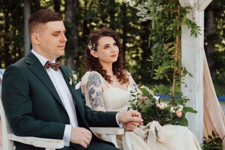 Ślub humanistyczny Basi i Maćka na szczycie Beskidzkiej przełęczy