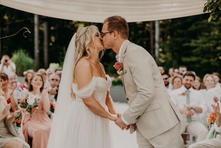 A Humanist Wedding in the Mountains – Monika & Zain at Kocierz Hotel & Spa